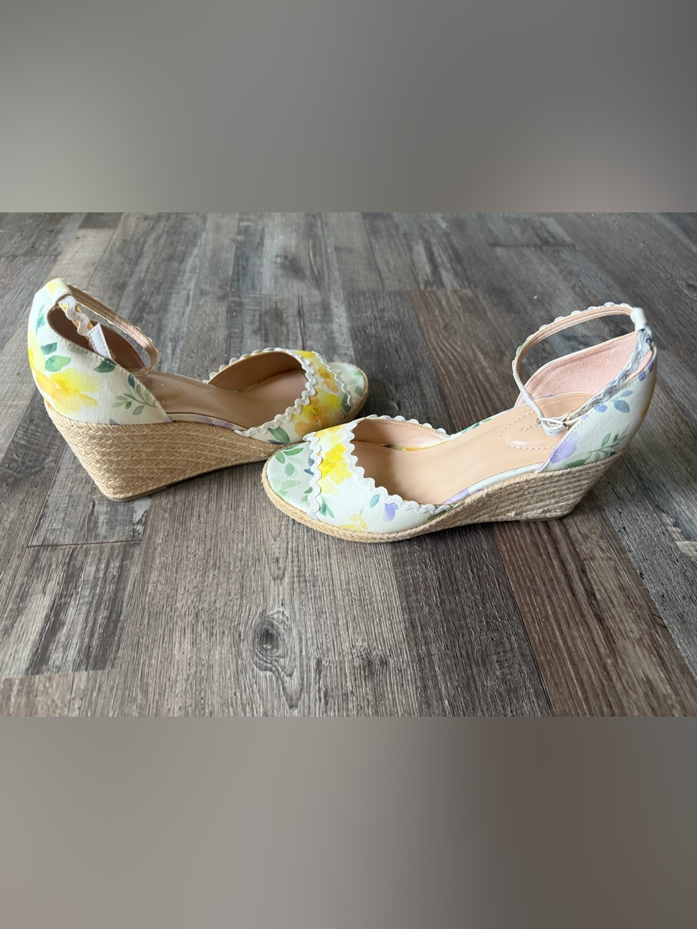 NWOT Bandolino Women’s Floral Espadrille Wedge Sandals - Yellow/Green